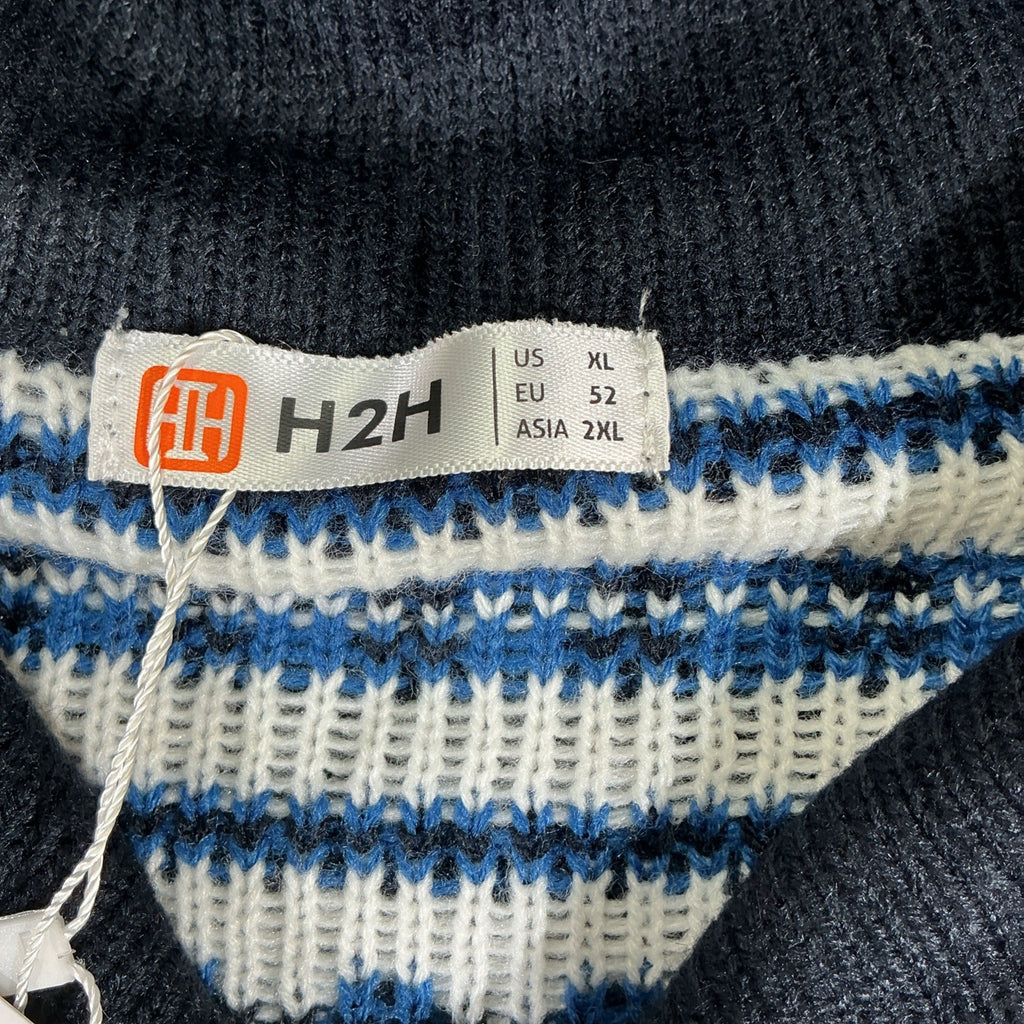 Levi’s  Pullover Long Sleeve Crew Neck Sweater Blue Geometric Size Small NWT
