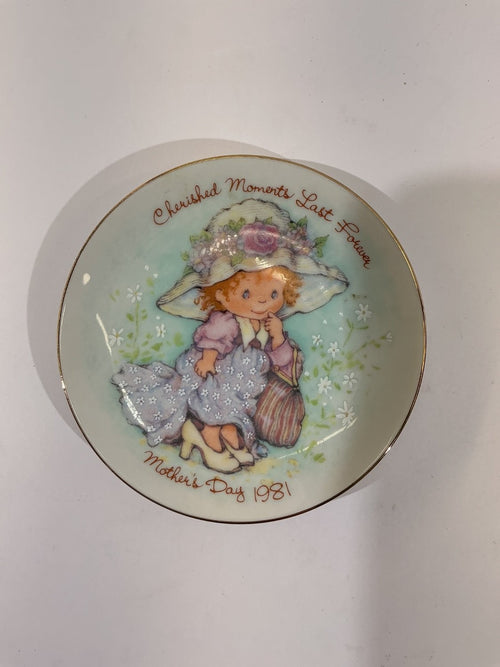 Avon Cherished Moments 1981 Mother's Day Collector Plate Small Multicolor
