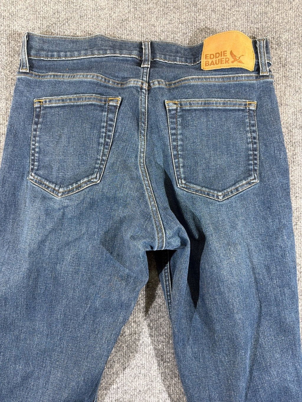 EU 32 Eddie Bauer Straight Fit Men's Blue Denim Jeans Specialty Dyed 5-Pocket