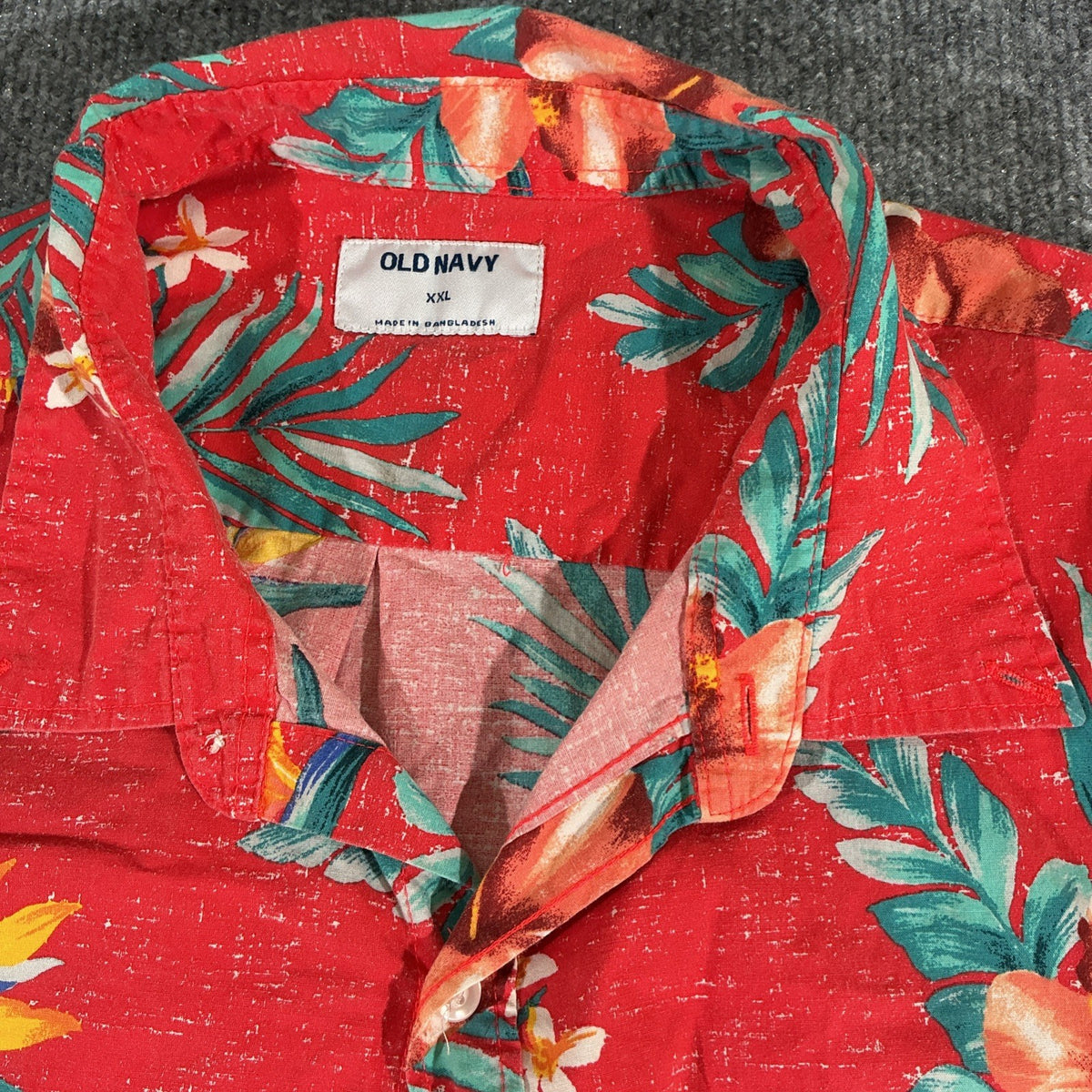 Old Navy Men’s XXL Button-Up Shirt Red Tropical Print Built-In Flex Short Sleeve