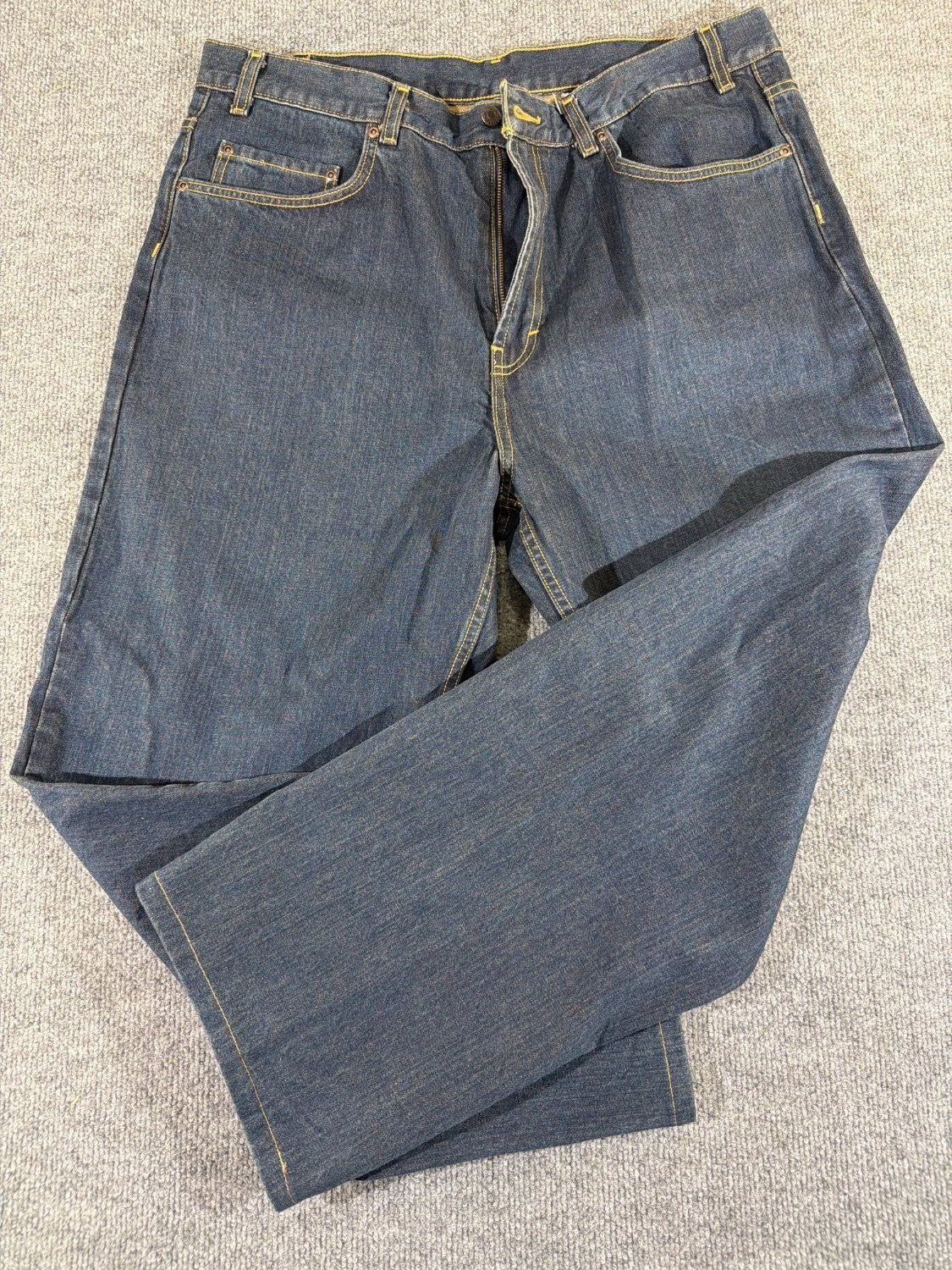 US 5 Kirkland Signature Men's Jeans 38x30 Dark Wash Blue Straight Leg Denim