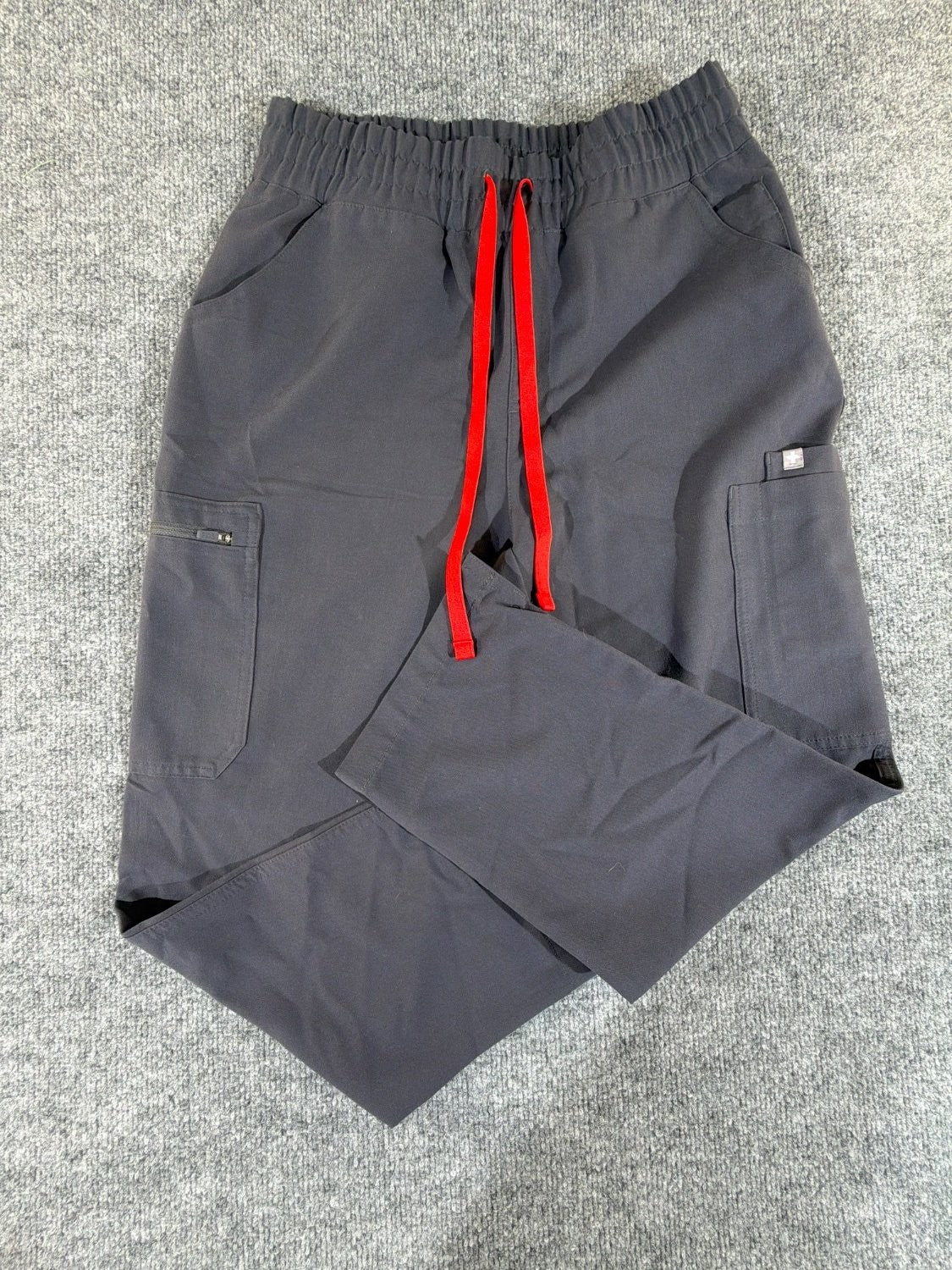 FIGS Technical Collection Women XS Graphite Gray Zamora Jogger Scrub Set V-Neck