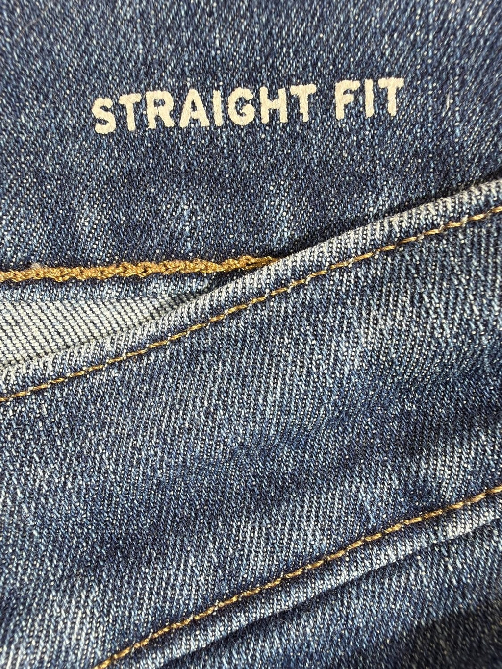 EU 32 Eddie Bauer Straight Fit Men's Blue Denim Jeans Specialty Dyed 5-Pocket
