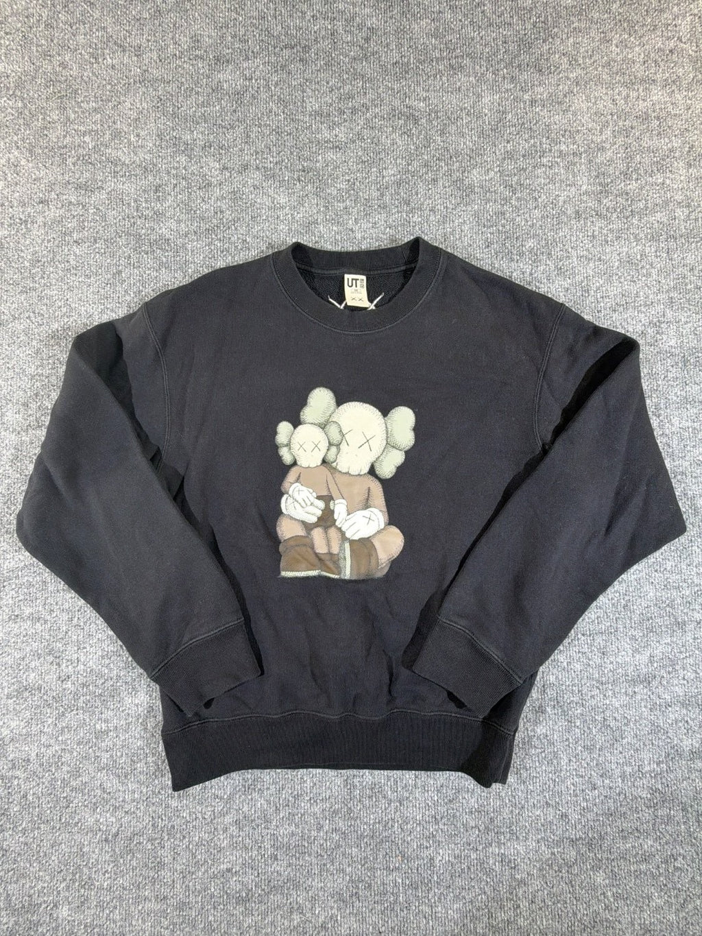 Uniqlo UT KAWS Companion Crewneck Sweatshirt Black XXS Graphic Pullover XX Logo