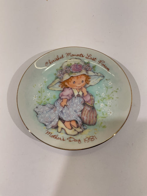 Avon Cherished Moments 1981 Mother's Day Collector Plate Small Multicolor