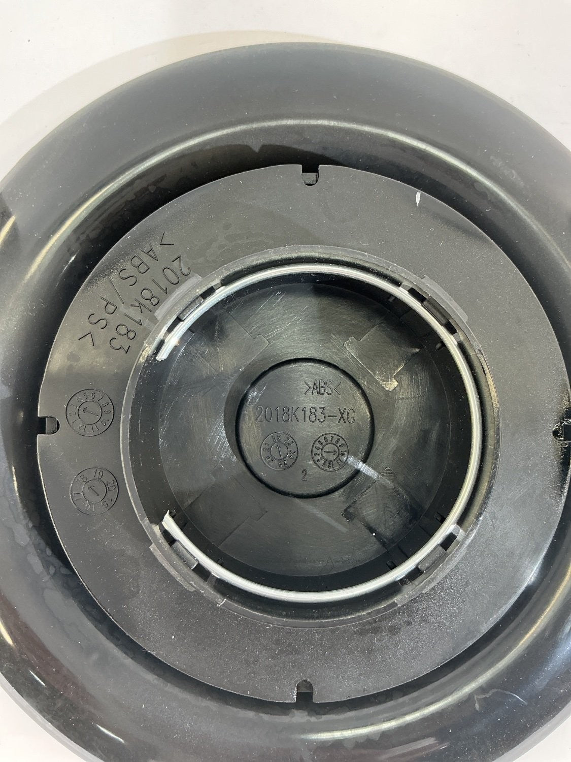 Rolls-Royce Phantom Ghost Wraith Wheel Center Cap Black 2018K183-XG 2018K183