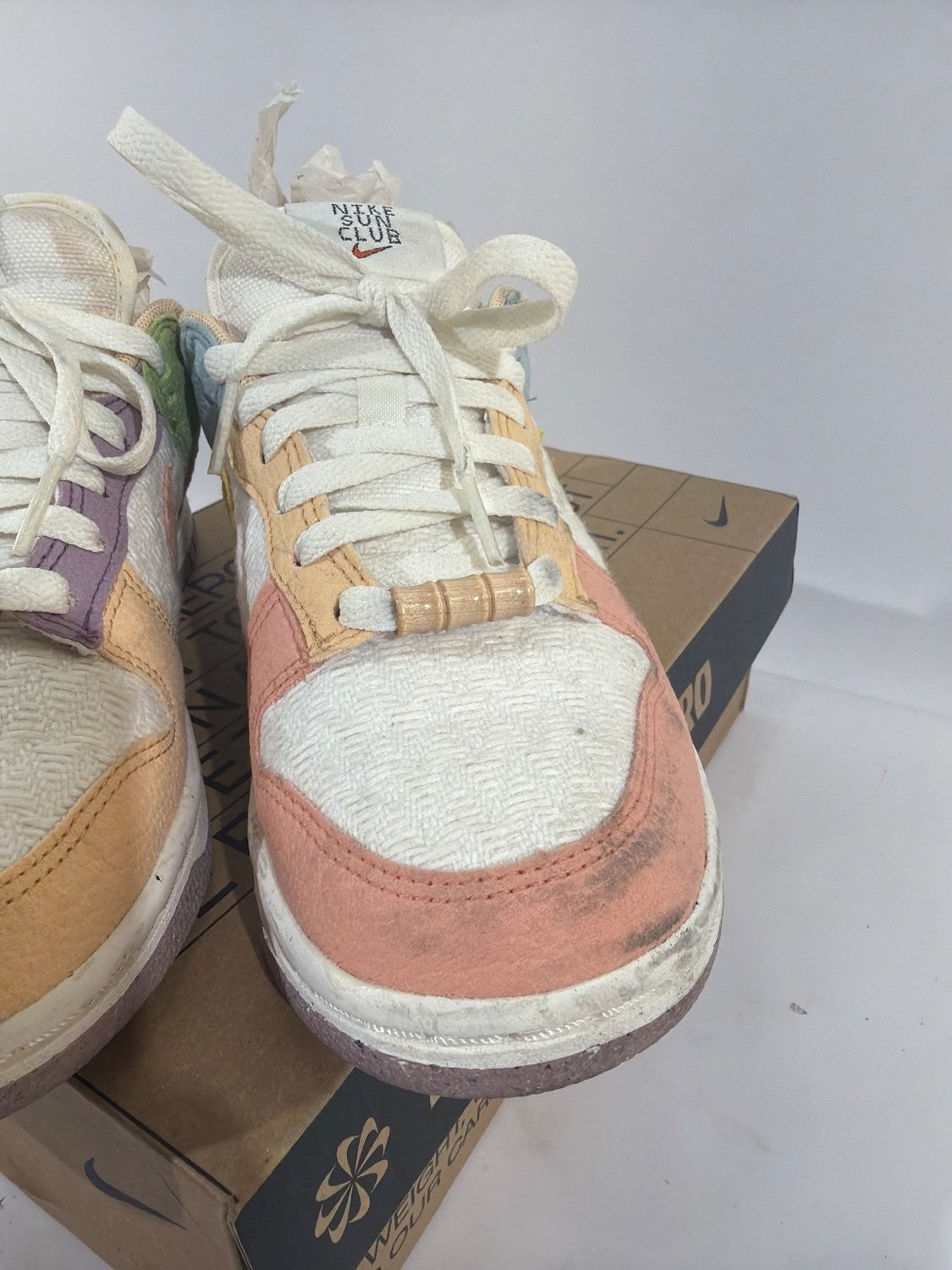 Nike Dunk Low SE Sun Club Sail Sanded Gold DQ0265-100 Women's Size 6 Sneaker Box