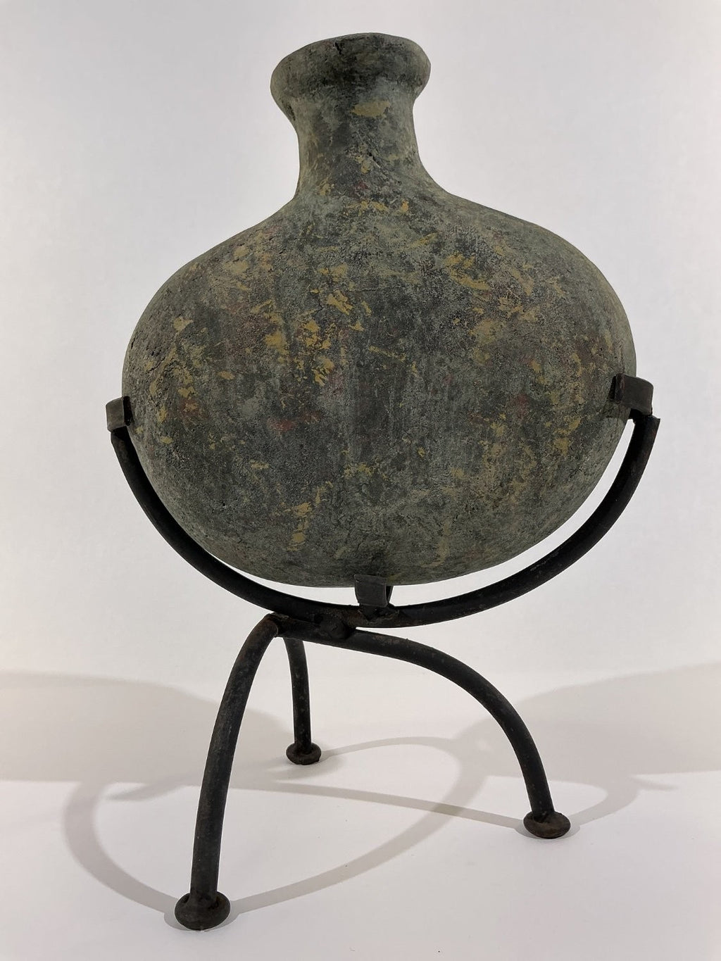 Vintage Hand Carved Stone Fish Vessel Medium Gray Folk Art Tripod Stand Used