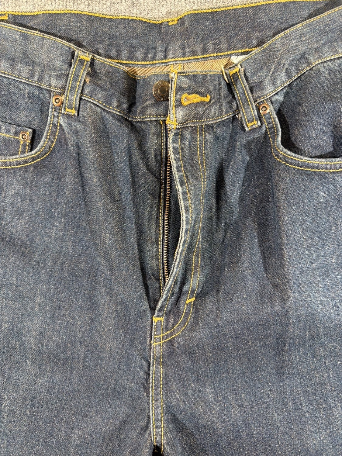 US 5 Kirkland Signature Men's Jeans 38x30 Dark Wash Blue Straight Leg Denim