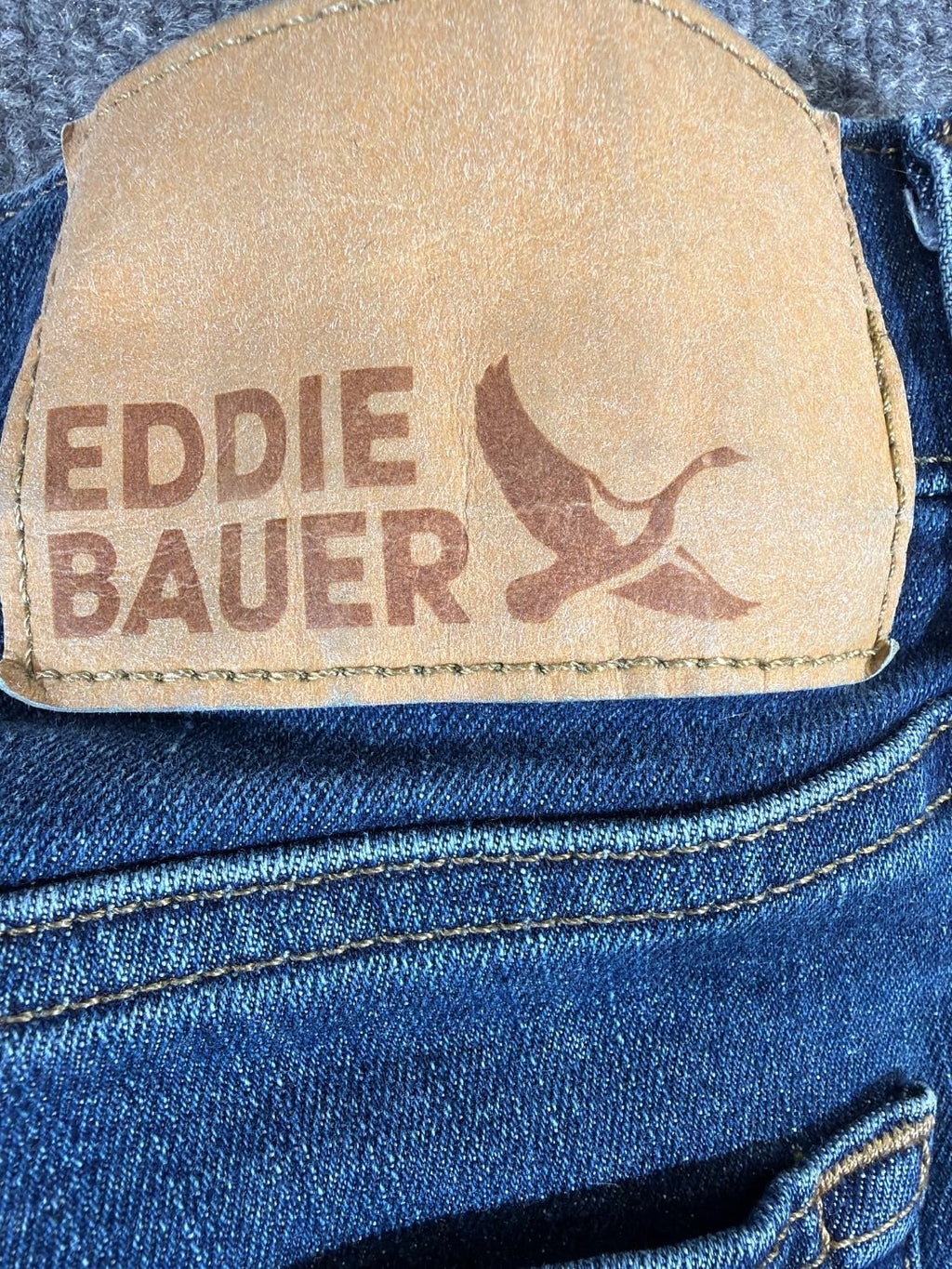 EU 32 Eddie Bauer Straight Fit Men's Blue Denim Jeans Specialty Dyed 5-Pocket