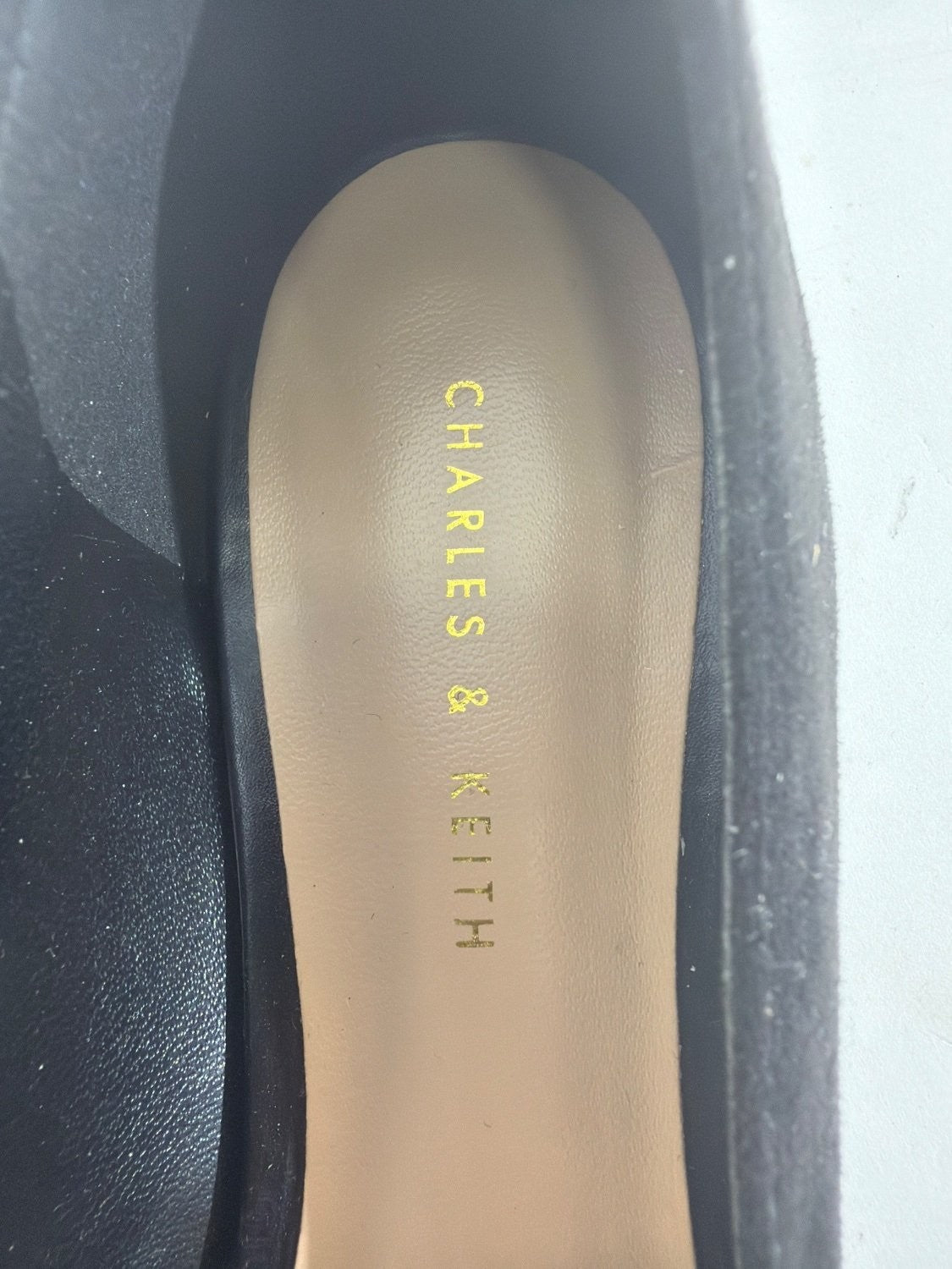 Charles & Keith CK1-70580135 Black Suede Pointed Toe Buckle Flats EU 35 US 5