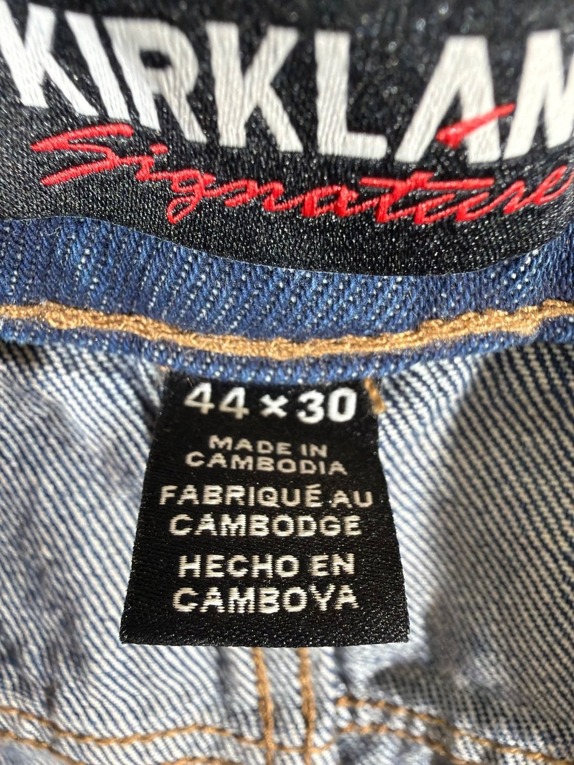 Kirkland Signature Men's Straight Leg Jeans Medium Wash Blue Denim 44 x 30 US 11