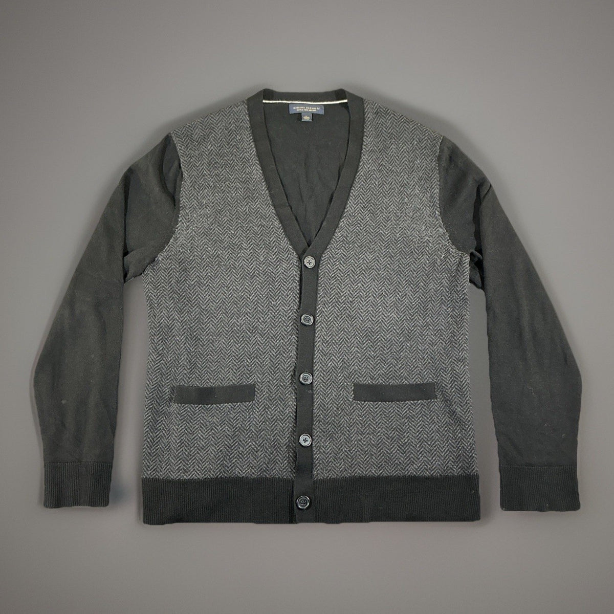 Banana Republic Men’s Cardigan Herringbone Pattern Size L Urban Collection