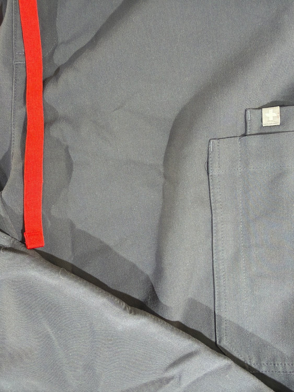 FIGS Technical Collection Women XS Graphite Gray Zamora Jogger Scrub Set V-Neck