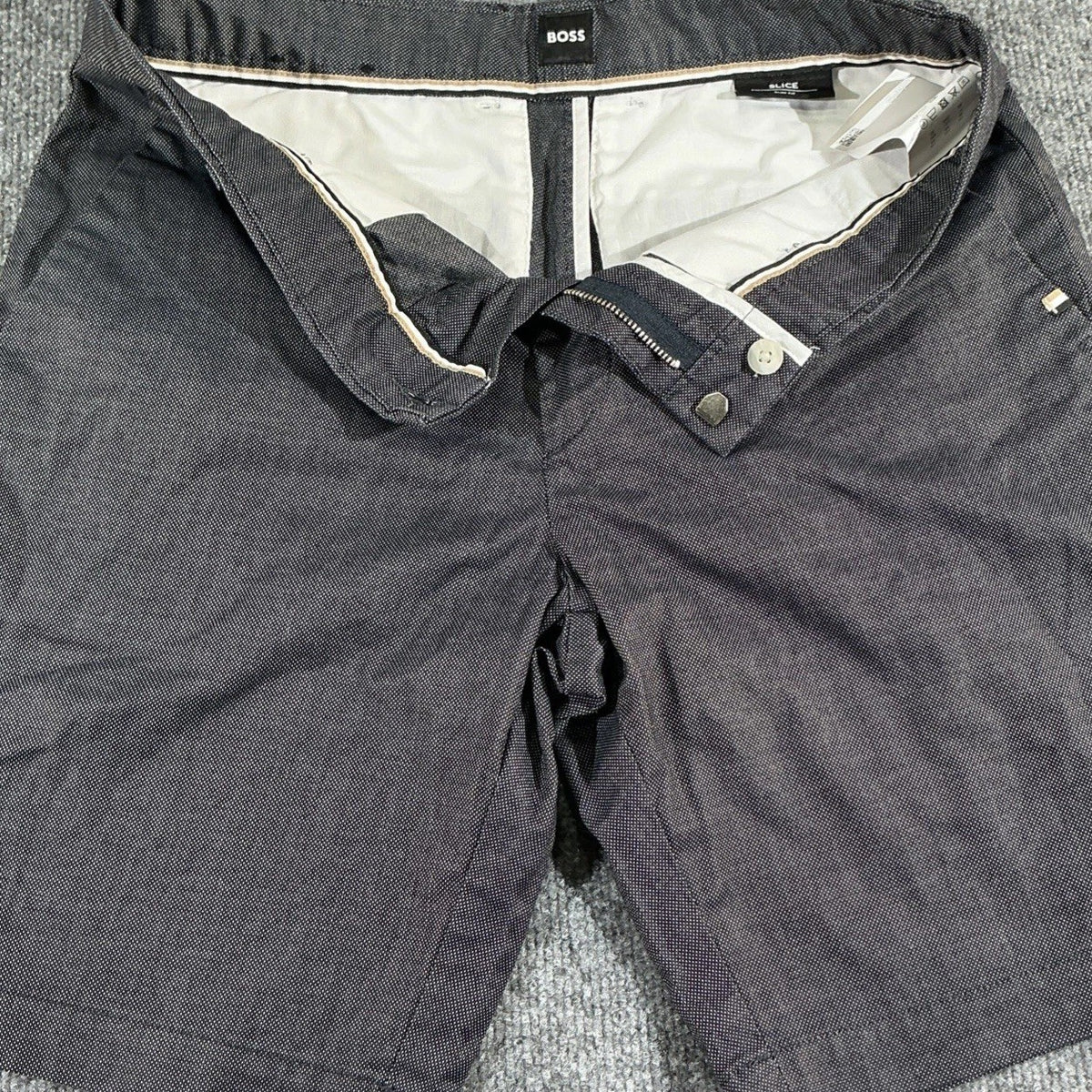 Hugo Boss Men's Slice-Short Gray  Geometric Print Flat Front Shorts Slim Fit