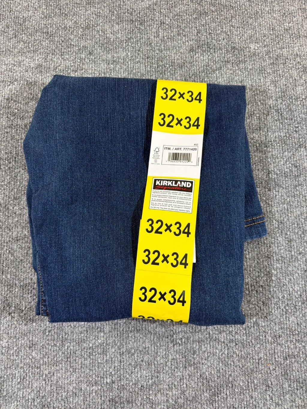 Kirkland Signature Men's Jeans 32x34 Straight Fit Comfort Stretch Denim Blue New
