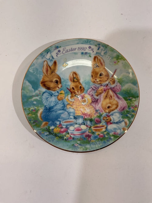Avon Colorful Moments 1992 Easter Plate Collector Small Multicolor Porcelain