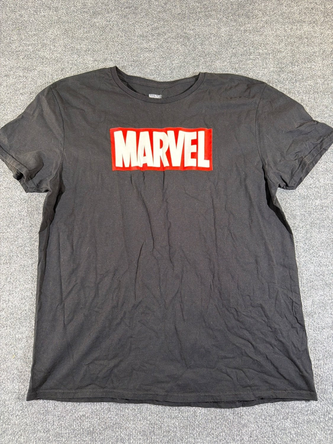Marvel Classic Red Box Logo Graphic T-Shirt Men's XL Black Cotton Mad Engine
