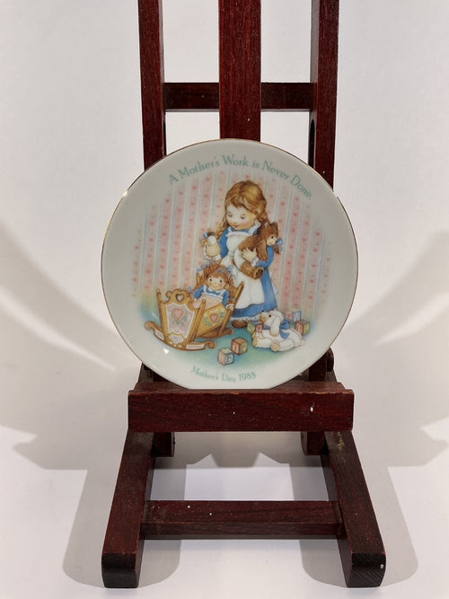Avon A Mother's Work Is Never Done Collector Plate Small Multicolor Porcelain