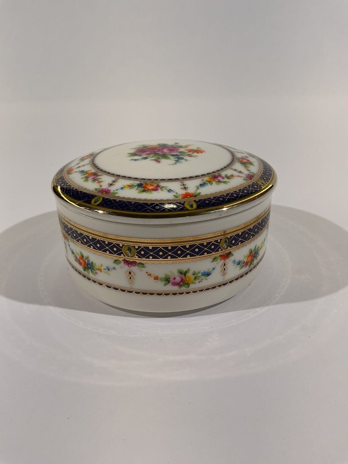 Mikasa Blossom Bouquet Porcelain Trinket Box Small Floral Gold Trim UT127/682