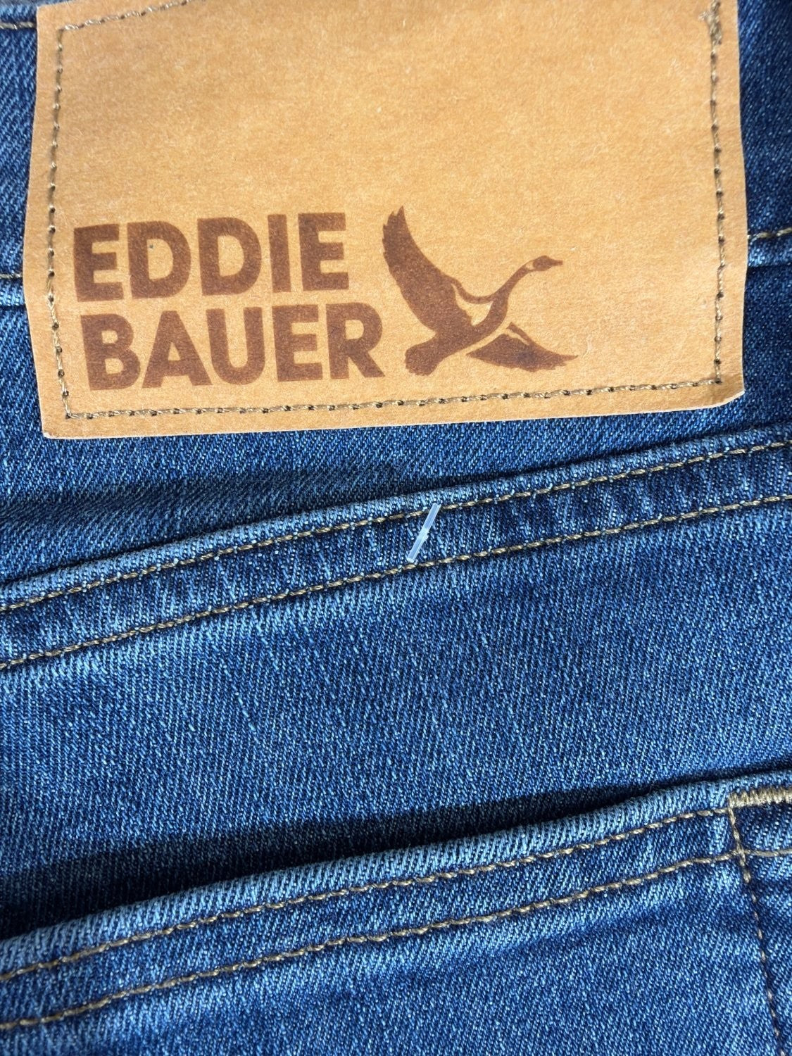 Eddie Bauer Straight Fit Men's Jeans 34x30 Medium Wash Blue Stretch Denim EU 34