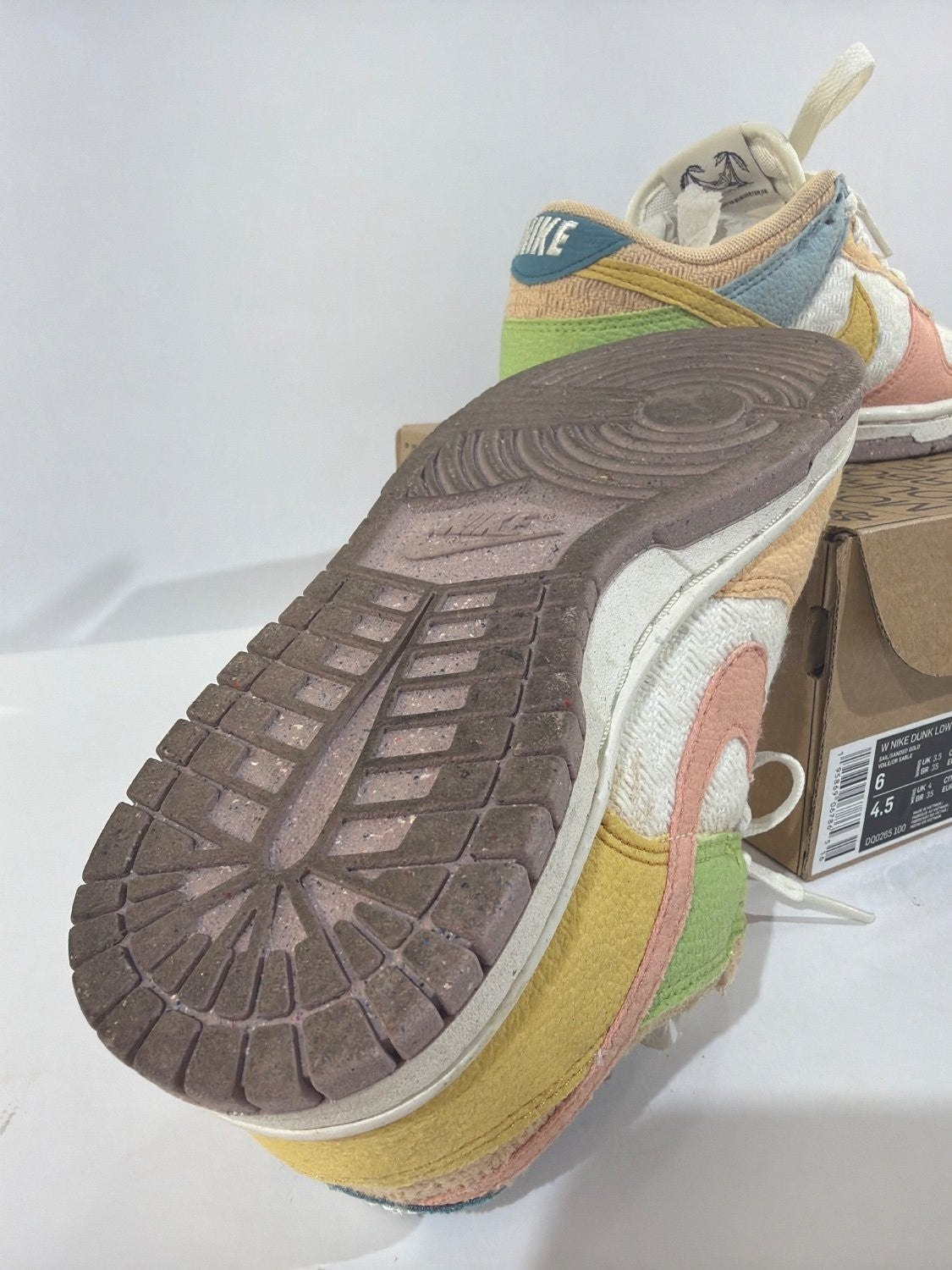 Nike Dunk Low SE Sun Club Sail Sanded Gold DQ0265-100 Women's Size 6 Sneaker Box