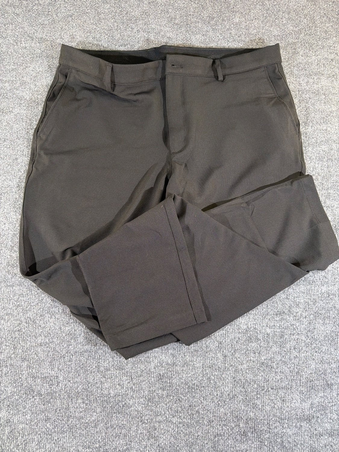 Greg Norman Men's Golf Pants 38x34 Black Stretch Performance Chino RN128492