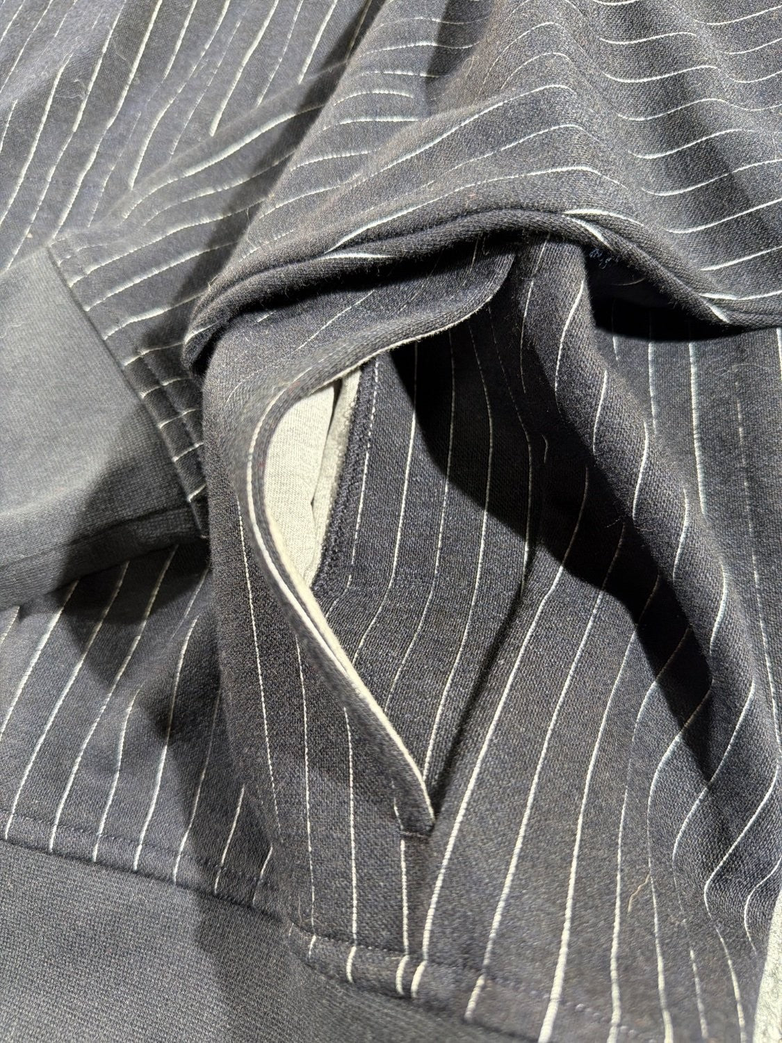 Vince Men's Pinstripe Pullover Hoodie Cotton Wool Blend Navy Blue Gray Size M