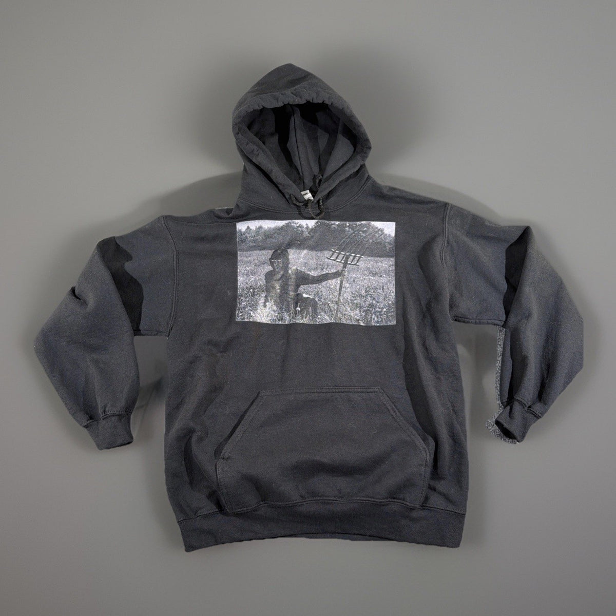 Gildan Black  Hoodie - Size Medium Urban Fashion Street Design Long Sleeve