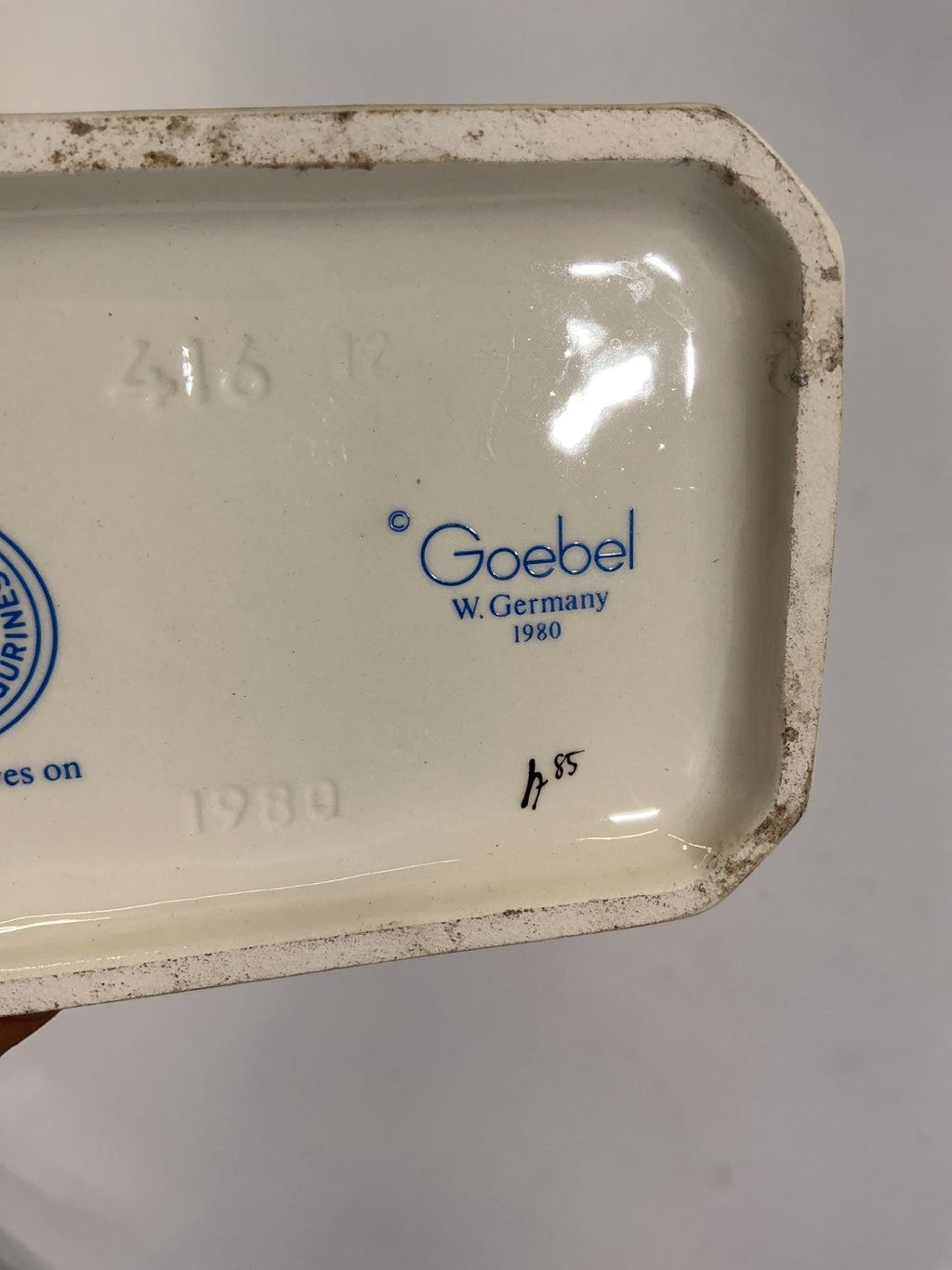 Goebel Jubilee 416 Figurine Late 20th Century (1970-1999) Small Multicolor