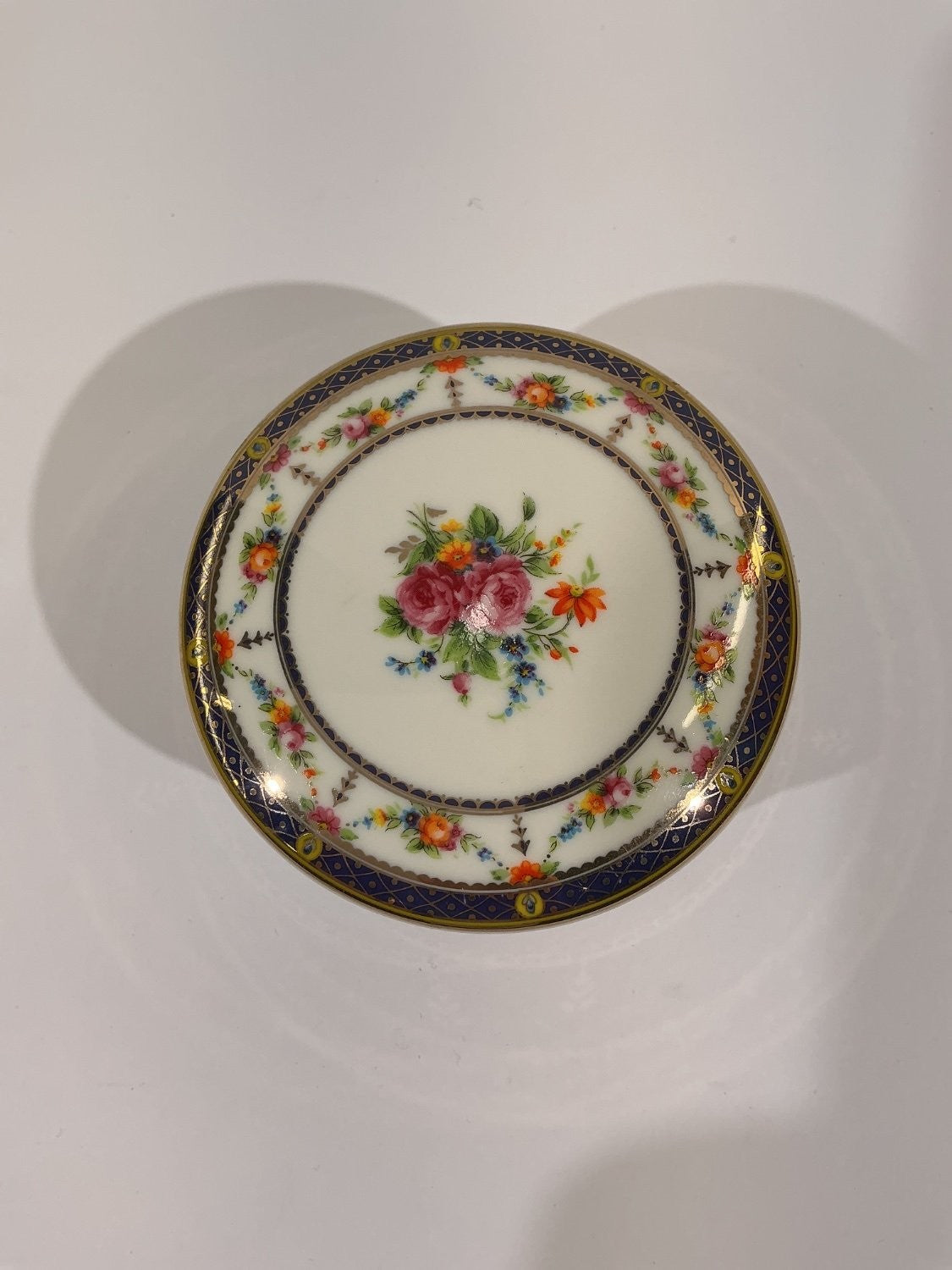 Mikasa Blossom Bouquet Porcelain Trinket Box Small Floral Gold Trim UT127/682