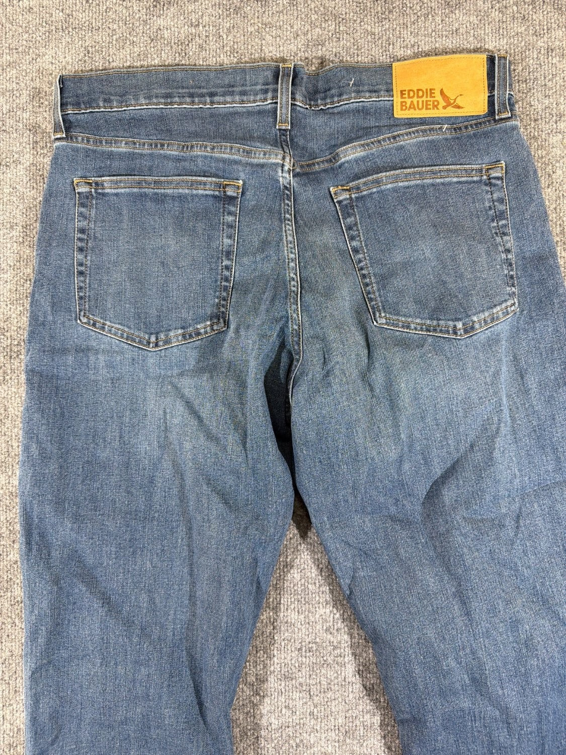 Eddie Bauer Straight Fit Men's Jeans 34x30 Medium Wash Blue Stretch Denim EU 34