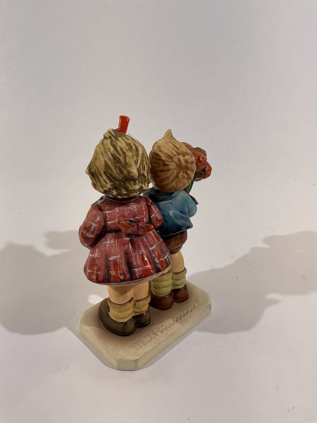 Goebel Jubilee 416 Figurine Late 20th Century (1970-1999) Small Multicolor