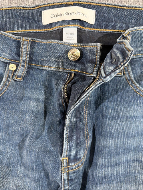Calvin Klein Jeans Men's Straight Leg Blue Denim Jeans W32 x L32 Dark Wash EU 32