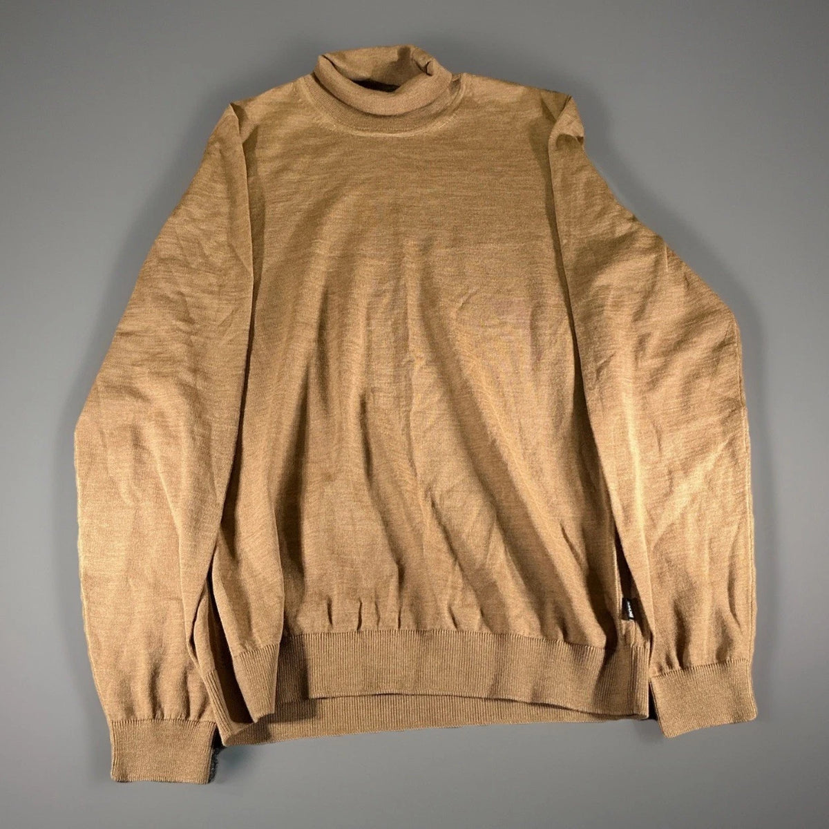 Hugo Boss Turtleneck Longsleeve Beige Size Medium Luxury Men Dress up Rare Style
