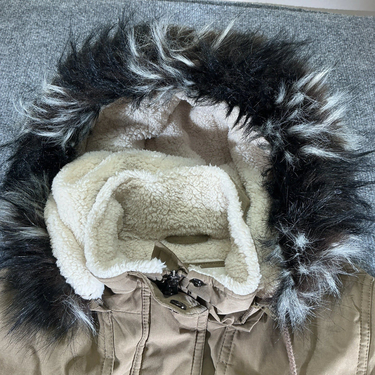 SEBBY Womens Faux-Fur Trim Hooded Anorak Jacket Sherpa Lined Parka Coat Small