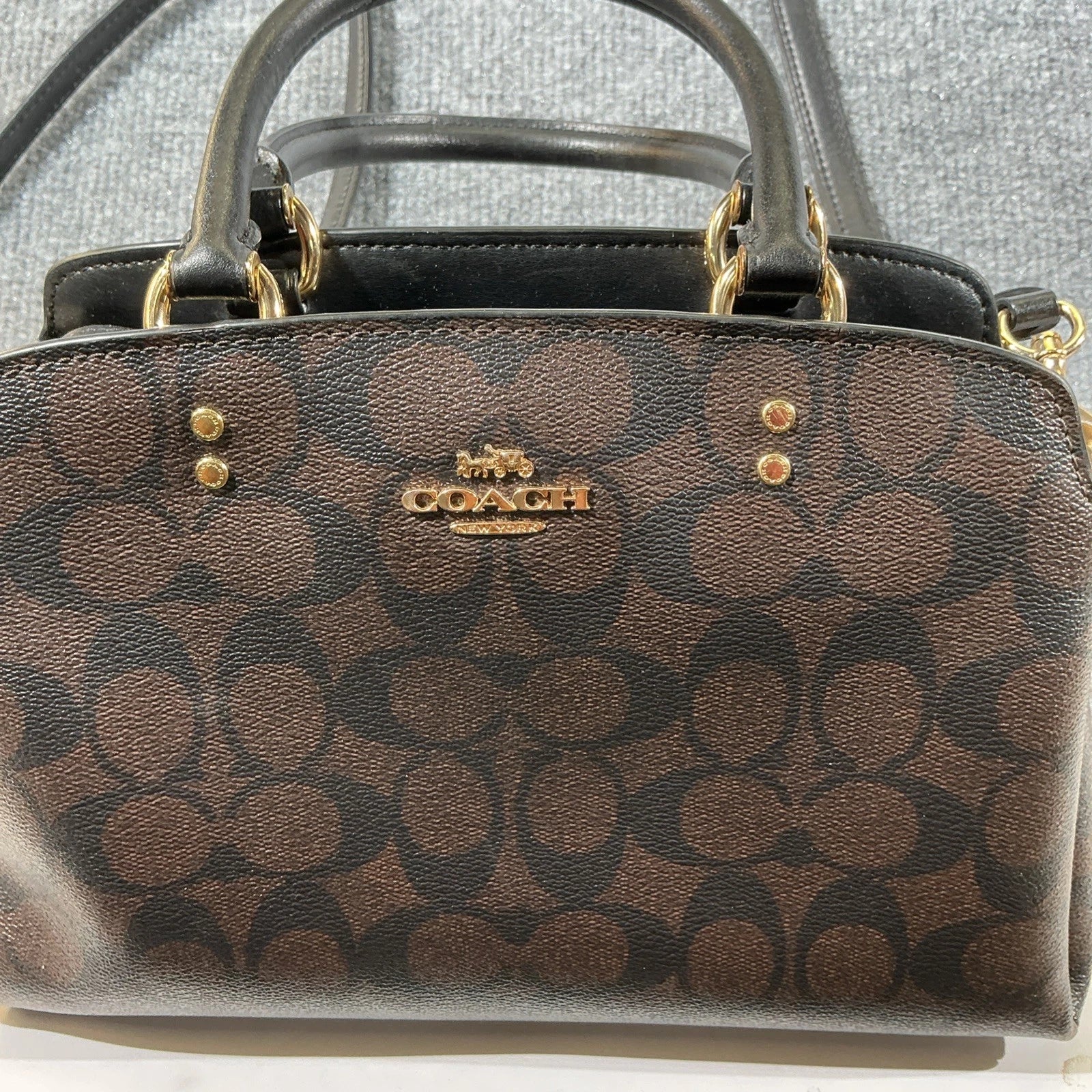 Women’s Coach handbag Purse With Matching Wallet And Crossbody Strap